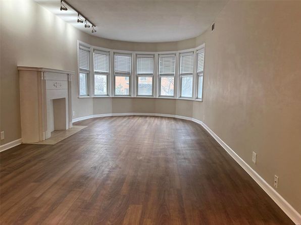 907 S Hanley Rd APT 5, Saint Louis, MO 63105