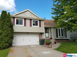 6617 N 112th St, Omaha, NE 68164