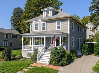 39 Elm St, Hingham, MA 02043