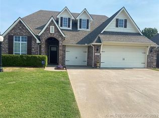 14016 E 101st St, Owasso, OK 74055