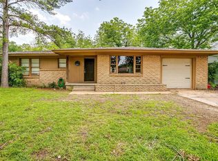 1301 Southern Blvd, Cleburne, TX 76033