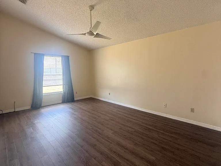 1660 Wake Forest Rd NW — Photo 6