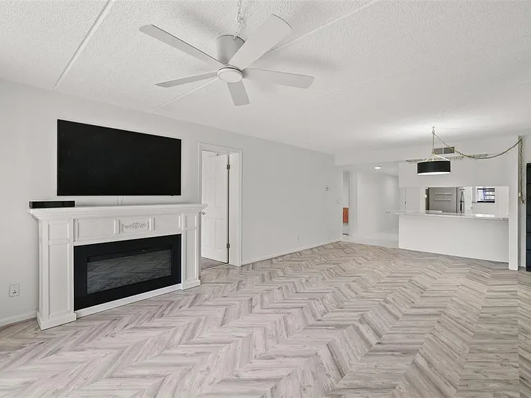 1200 Tarpon Woods Blvd #Q4 — Photo 10
