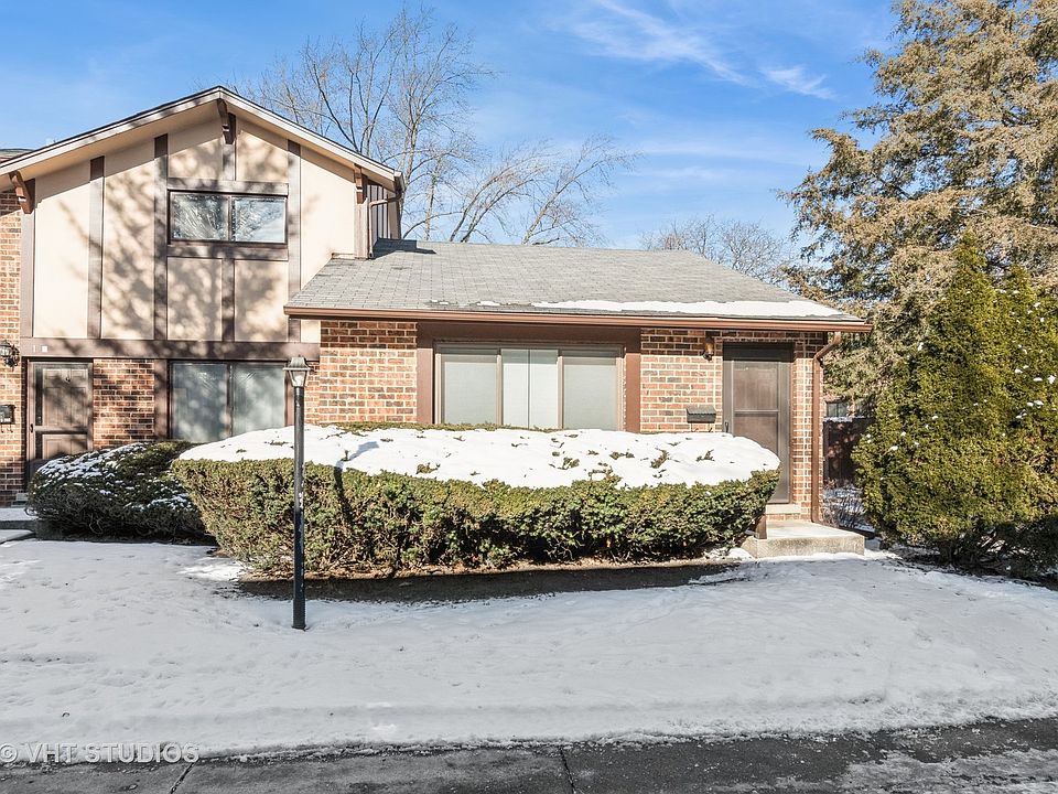 1st image of 18W200 Kirkland Ln