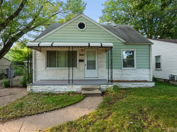 1035 E Madge Ave, Hazel Park, MI 48030