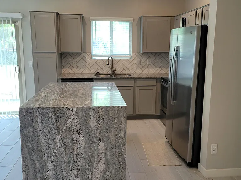 8234 N 22nd Dr — Photo 8