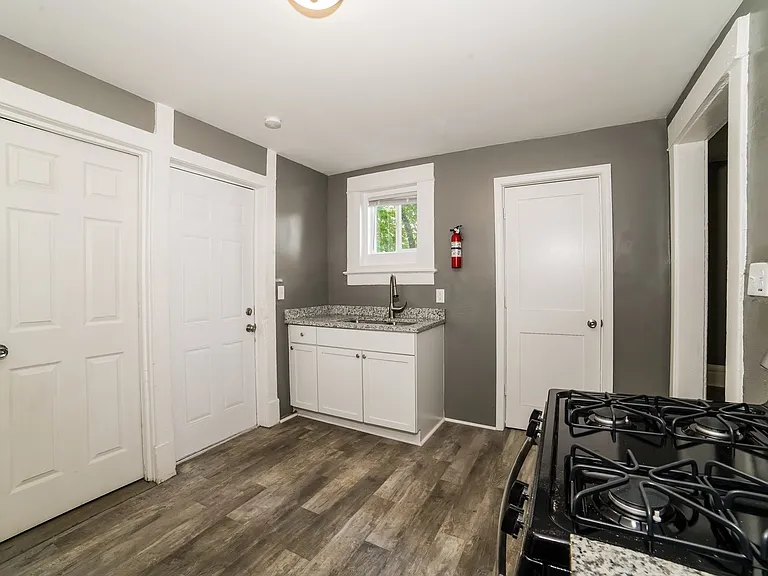 1756461_022_kitchen_12928837.jpg