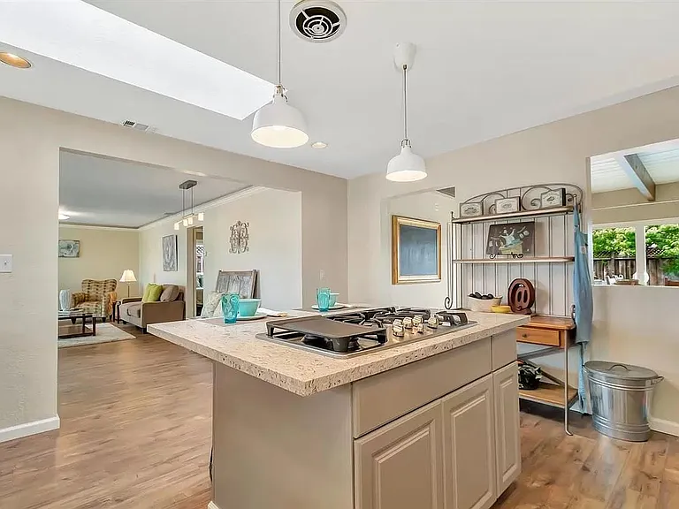 4836 Driftwood Dr — Photo 16