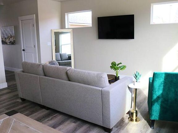 3rd image of 42 N Sagehen Way