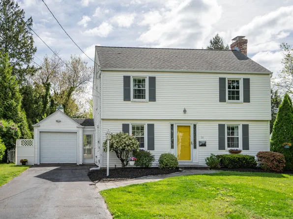 18 Knollwood Road, West Hartford, CT 06110