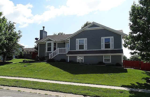 1st image of 2200 NE Summerfield Dr