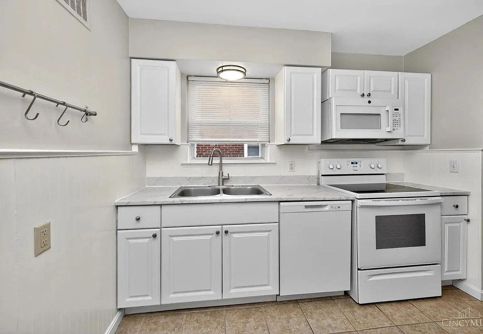 2 bed, 1.0 bath, 1100 sqft, $1,550 — Photo 3