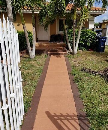 2nd image of 336 SW 2nd St