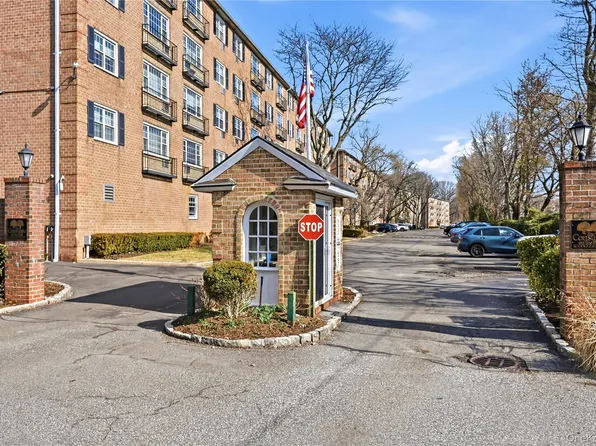 2 Consulate Dr 3B, Tuckahoe, NY 10707