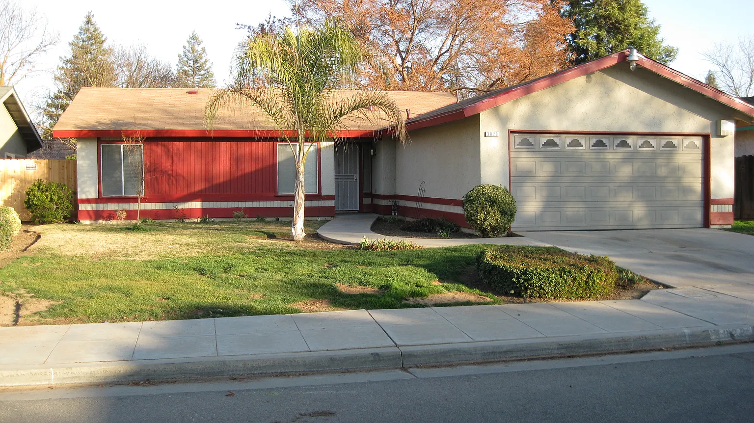 3828 N Forestiere Ave photo 1