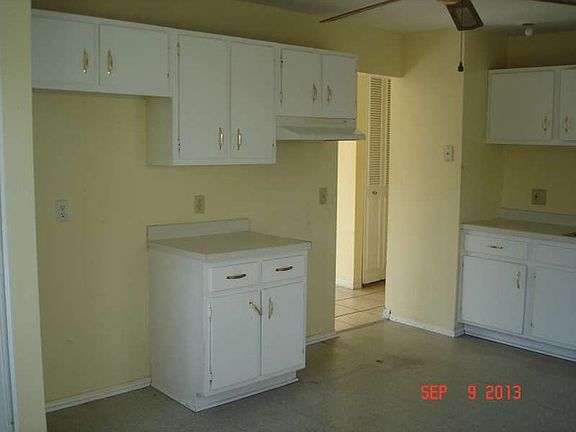 3rd image of 39 Sonora Dr