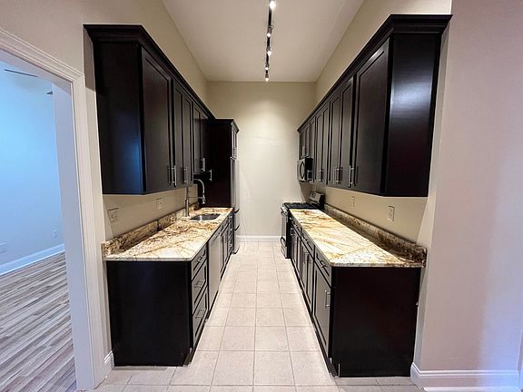 4th image of 4024 Liberty Ave #10741260