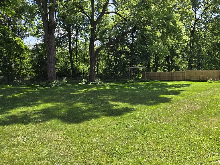 19 Locke Rd — Photo 20