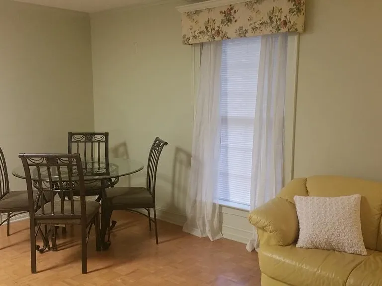 913 Prestwood Dr #E — Photo 8