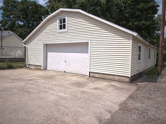 3rd image of 540 Goshen Ave