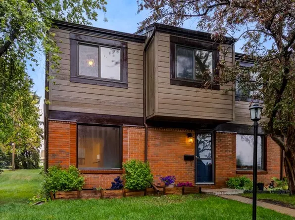 9803 N 24th St SW #303, Calgary, AB T2V 1S5