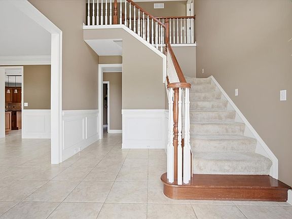 5th image of 3 Lavender Ln