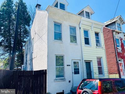 1052 Cherry St, Reading, PA, 19602