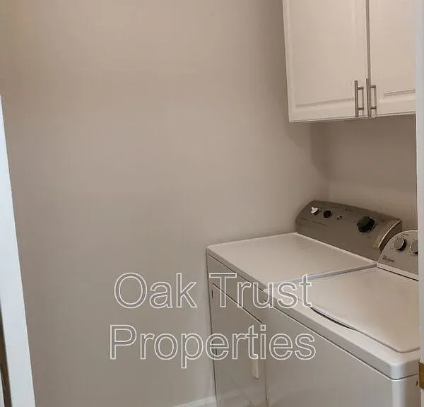 1829 Villa Maison #C — Photo 17