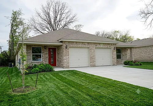 128 E Ball Rd #B Photo 1