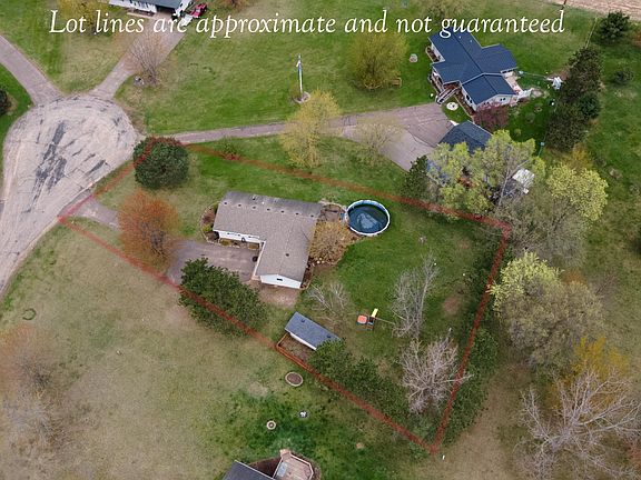 4th image of E5721 689th Ave