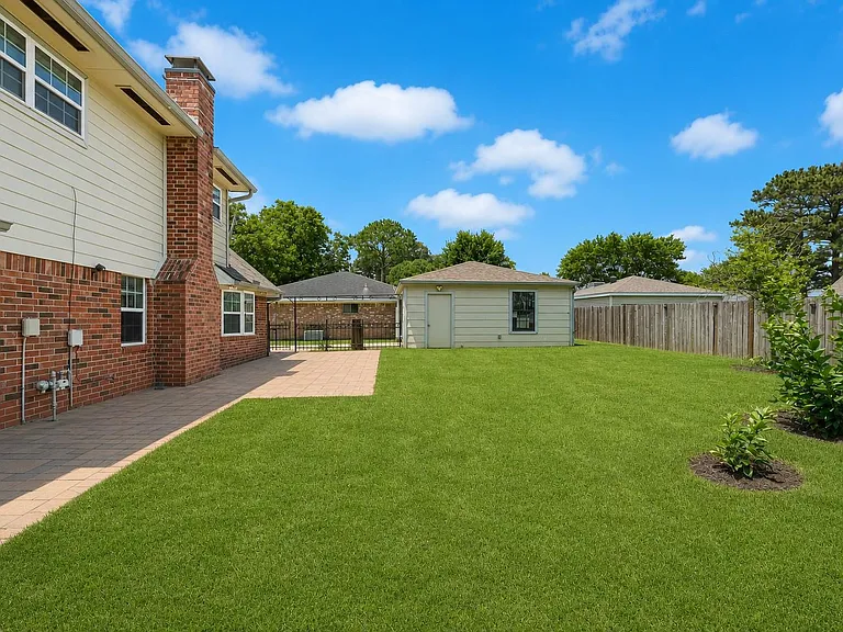 539 Belwin Dr — Photo 34