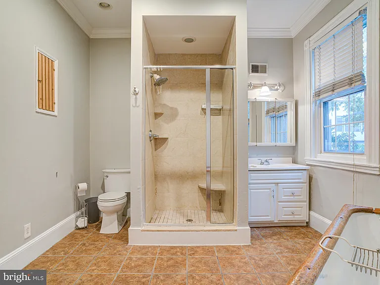 112 Fairmount Ave — Photo 14