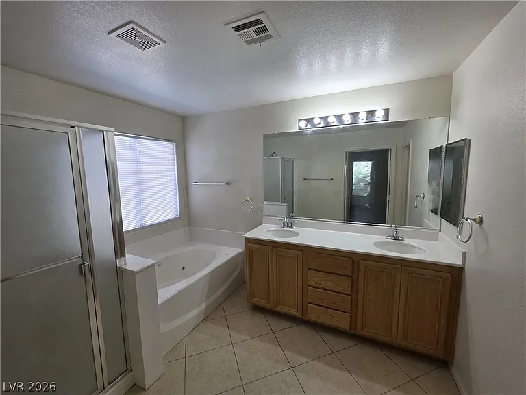 10799 Flame Vine Ct — Photo 38
