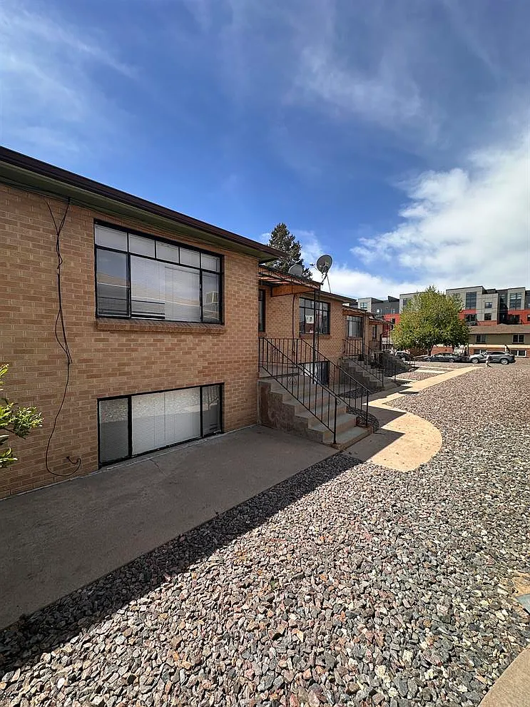 2340 S Race St Apartments — Photo 3