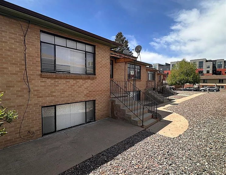 2340 S Race St Apartments — Photo 3
