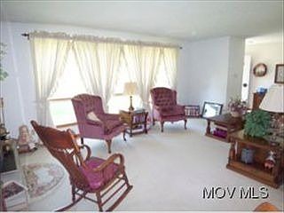 3rd image of 182 Holland Ave