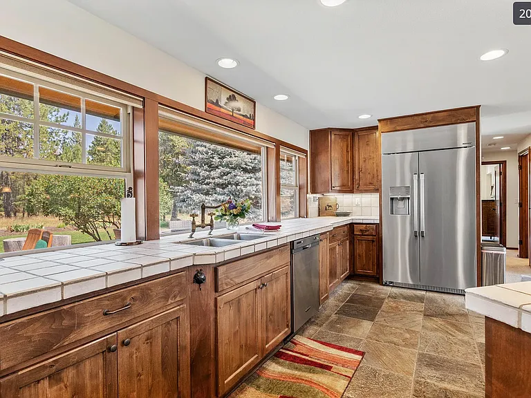 17027 Pasadena Rd — Photo 10