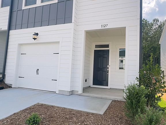 3rd image of 1127 Merlot Hills Ln
