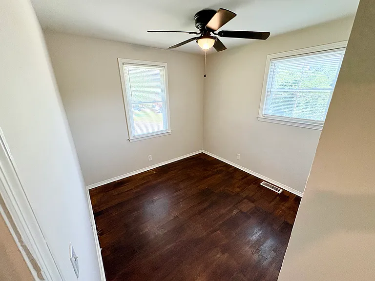 2641 Combs Dr — Photo 17