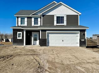 447 Wildflower Ln, Waverly, MN 55390