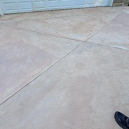 2nd image of 1010 Centerpoint Dr