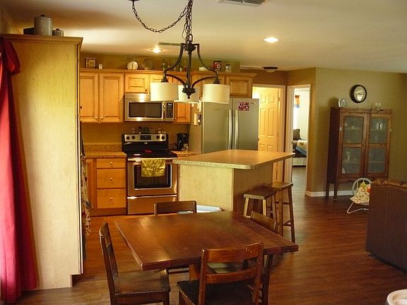 3rd image of 1089 Sabal Palm Dr