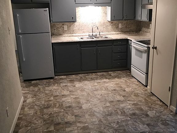 4th image of 806 Michelle Dr