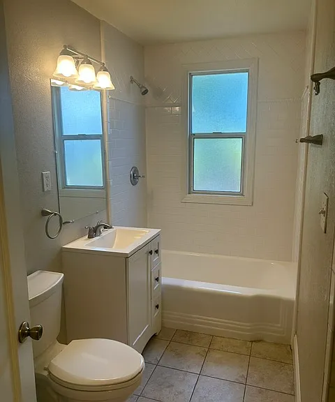 2844 Ione St — Photo 8
