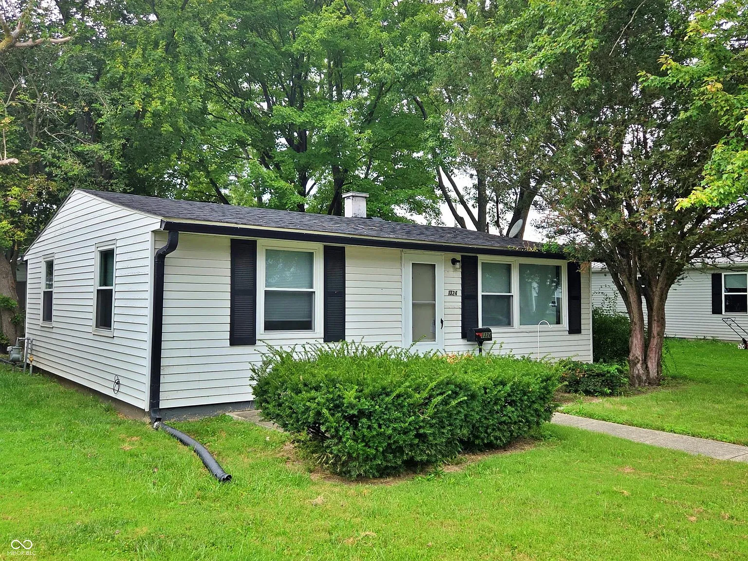 2 bed, 1.0 bath, 624 sqft, $1,400 — Photo 2