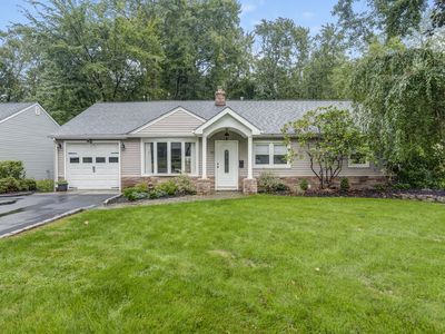 90 Kimball Ave, Livingston, NJ, 07039