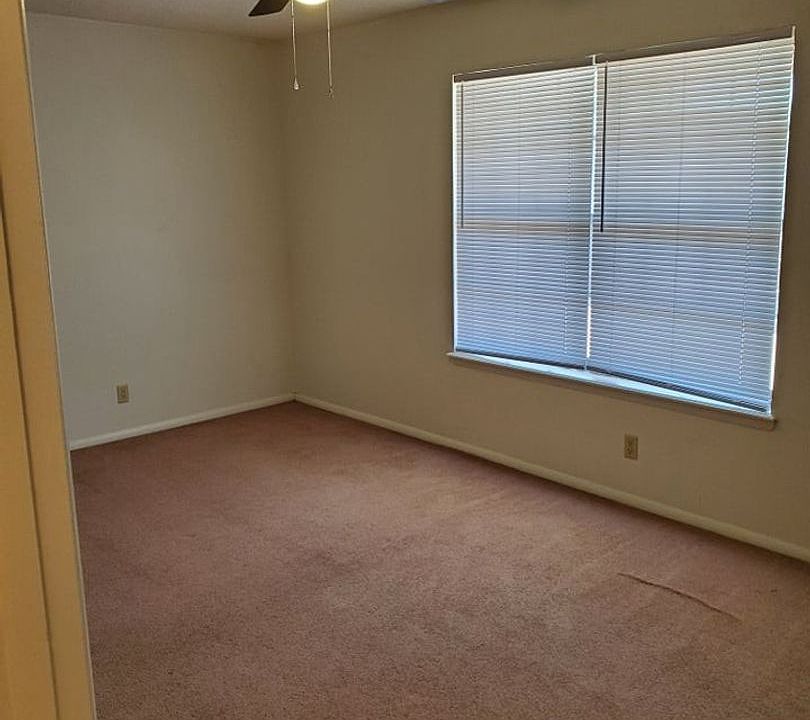 Colonial Plaza Apartments 621 S Hayes St Enid OK Zillow