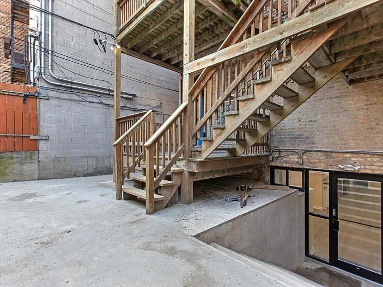 1635 N Ashland Ave #G — Photo 13