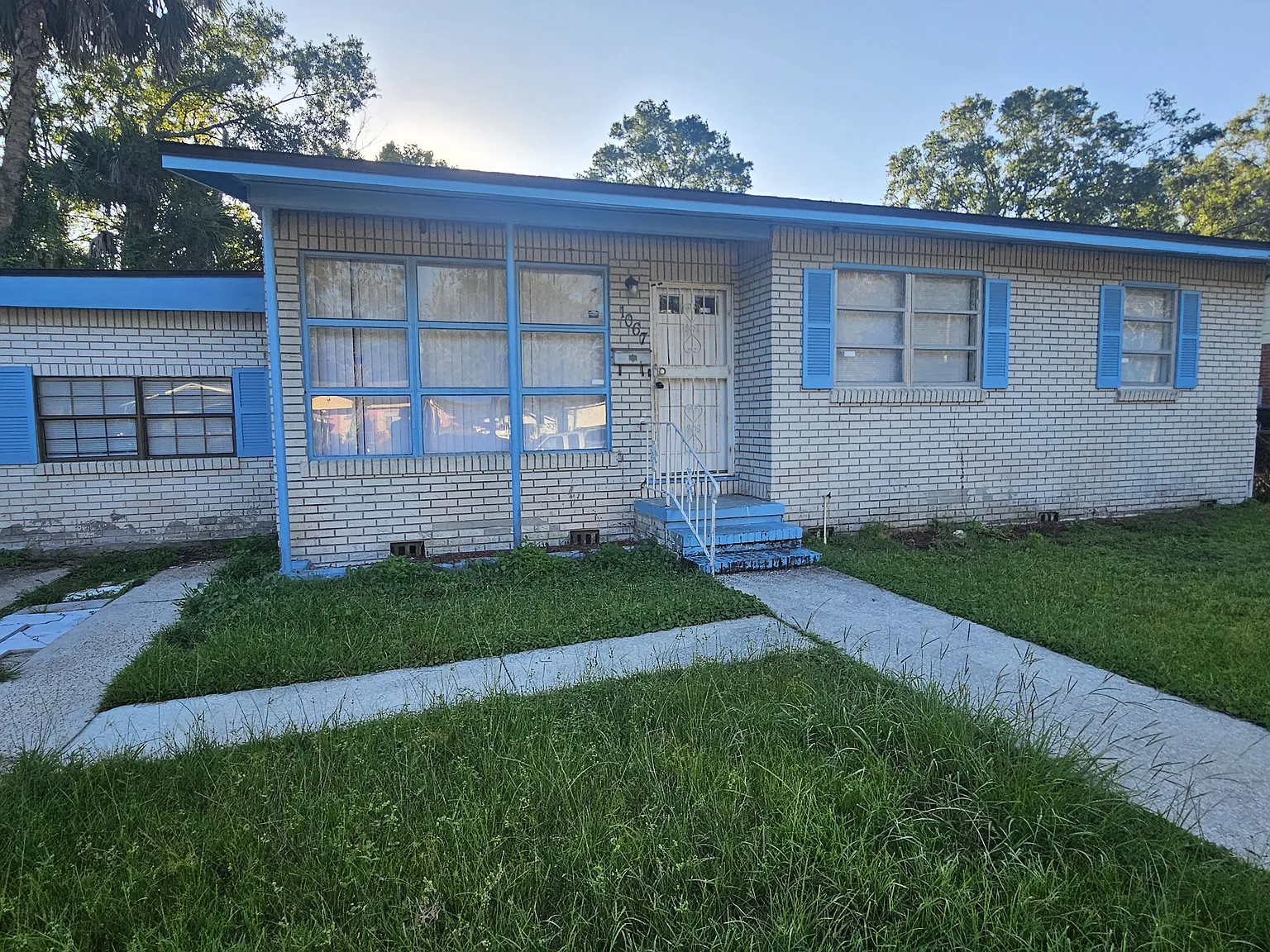 4 bed, 1100 sqft, $1,450 — Photo 1
