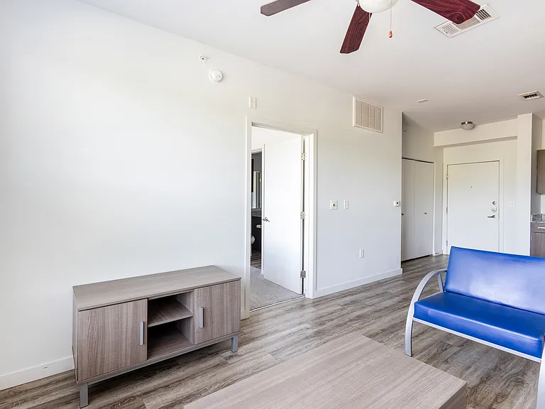 Hawks Landing Apartments — Photo 43